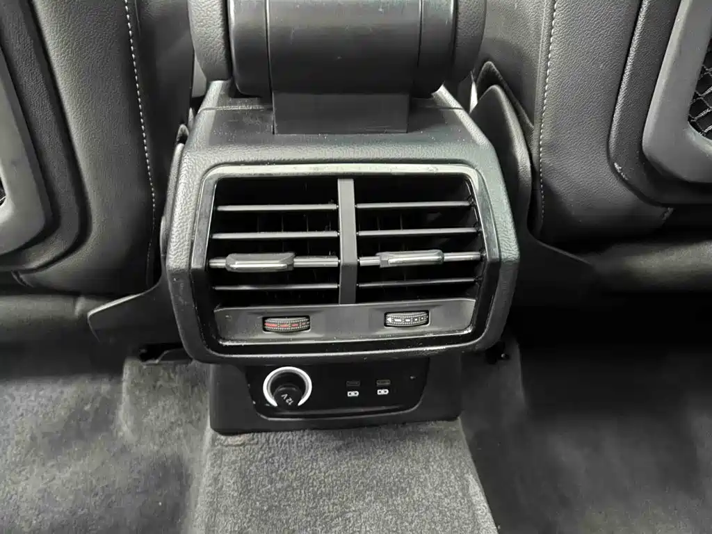 Audi Q3 2023 — фото 15