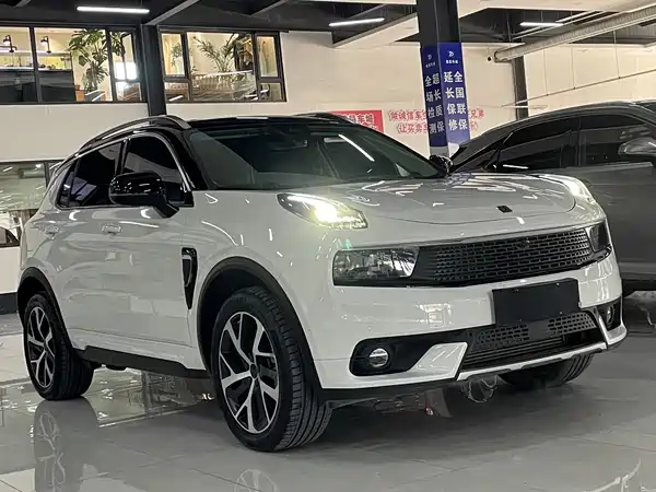 Lynk & Co 01 2017