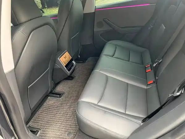 Tesla Model 3 2025