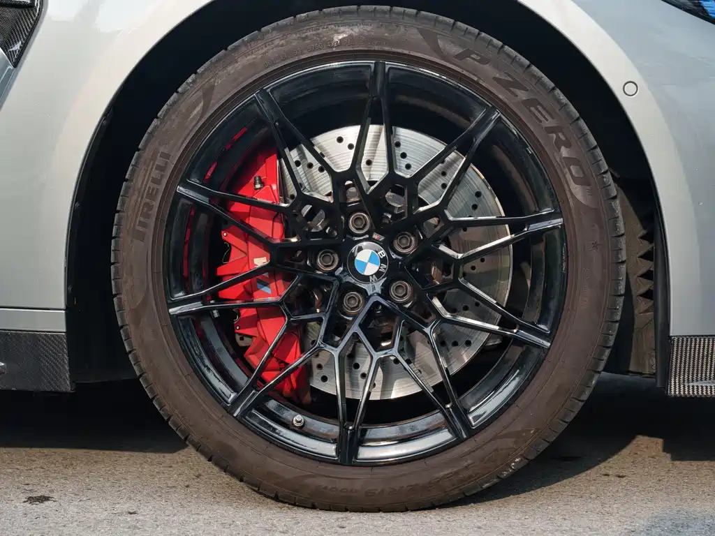 BMW M4 2025 — фото 8