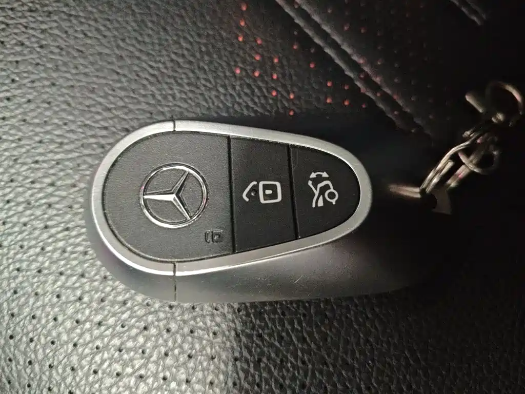 Mercedes-Benz C-Class 2022 — фото 9