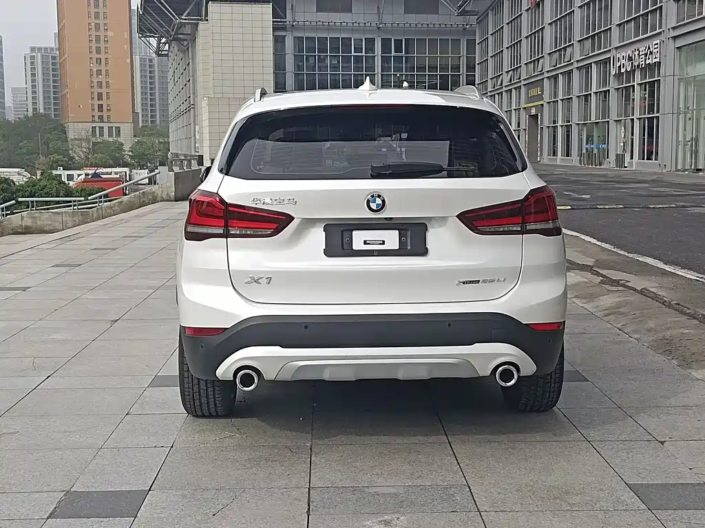 BMW X1 2021 — фото 7