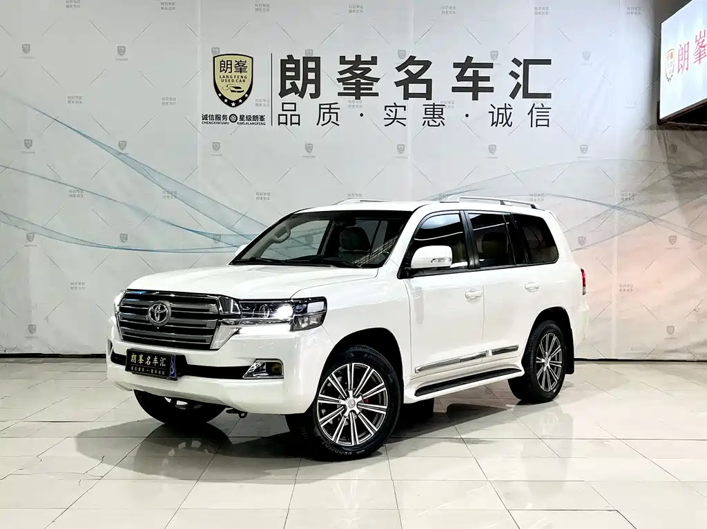 Toyota Land Cruiser 2018 — фото 1