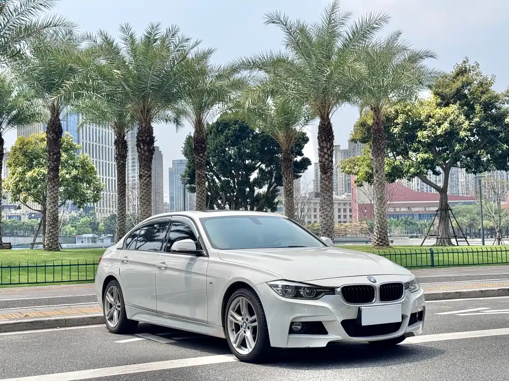 BMW 3 Series 2018 — фото 3