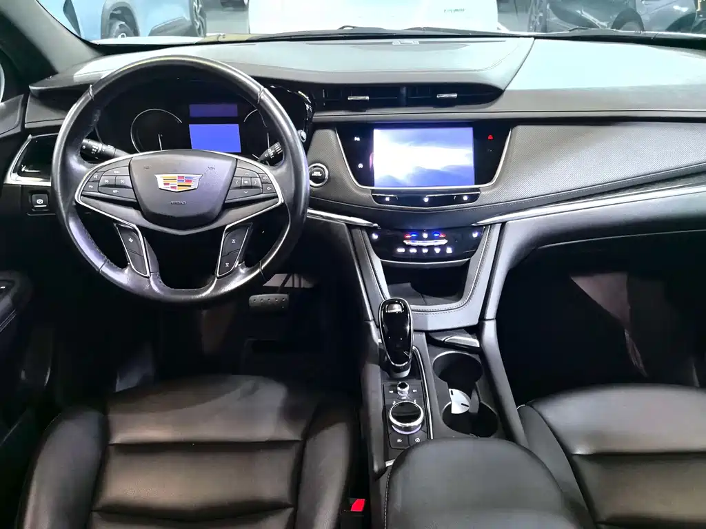 Cadillac XT5 2021 — фото 3