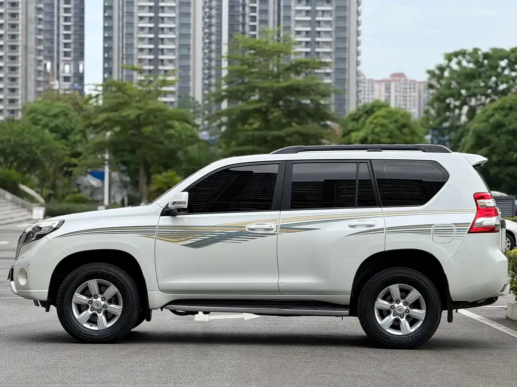 Toyota Prado 2017 — фото 12