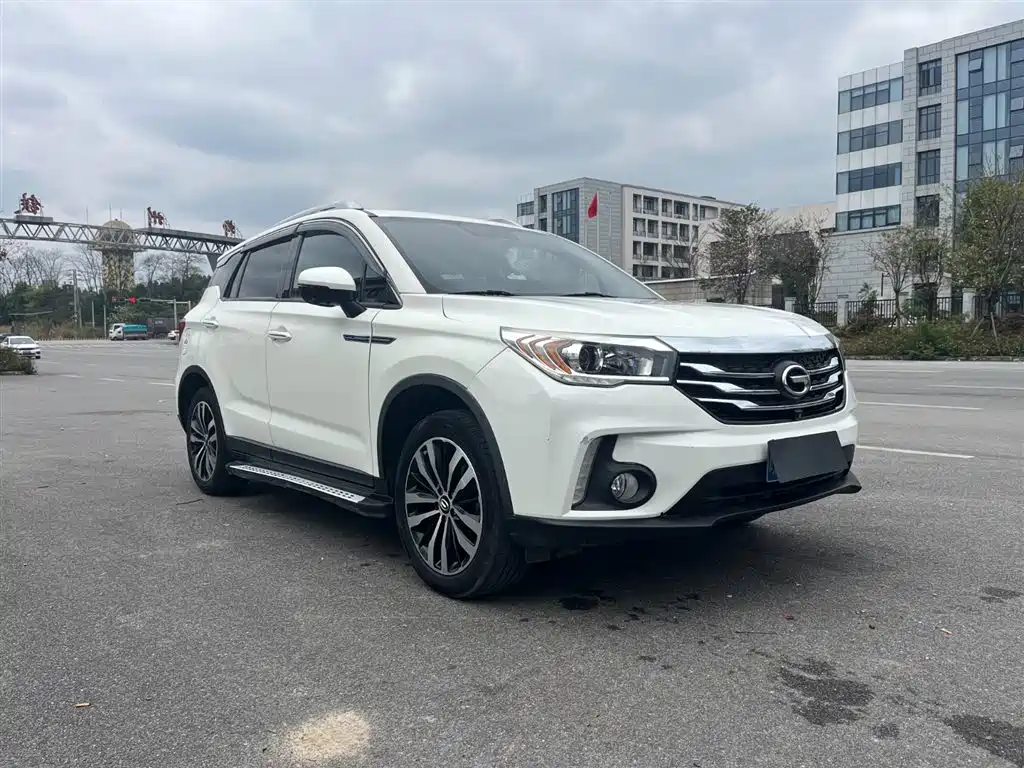 GAC Motor Trumpchi GS4 2017 — фото 3