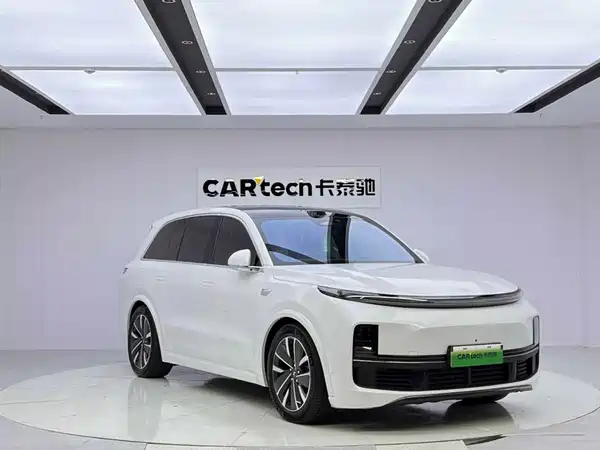 Li Auto L8 2025