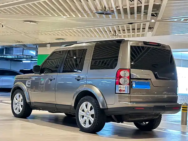 Land Rover Discovery 2013