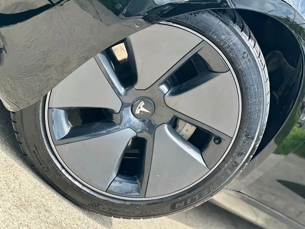 Tesla Model 3 2022 — фото 18