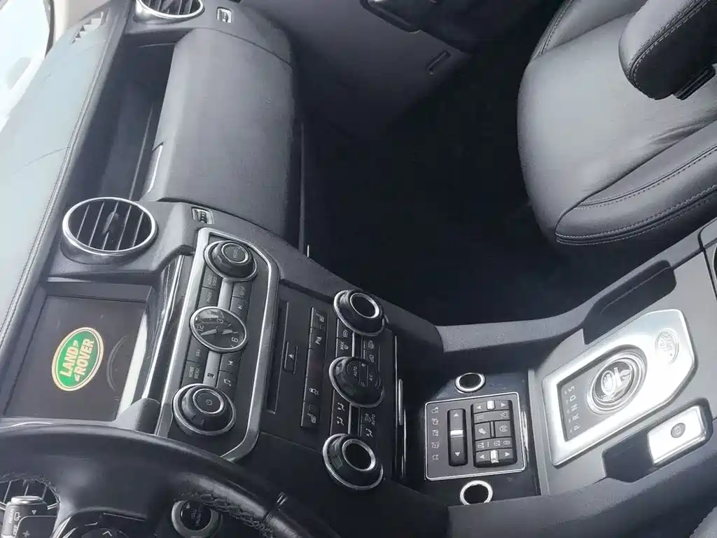 Land Rover Discovery 2014 — фото 15