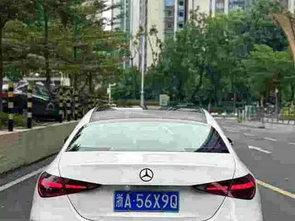 Mercedes-Benz C-Class 2022