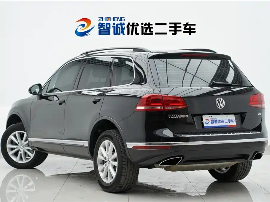 Volkswagen Touareg 2017 — фото 35