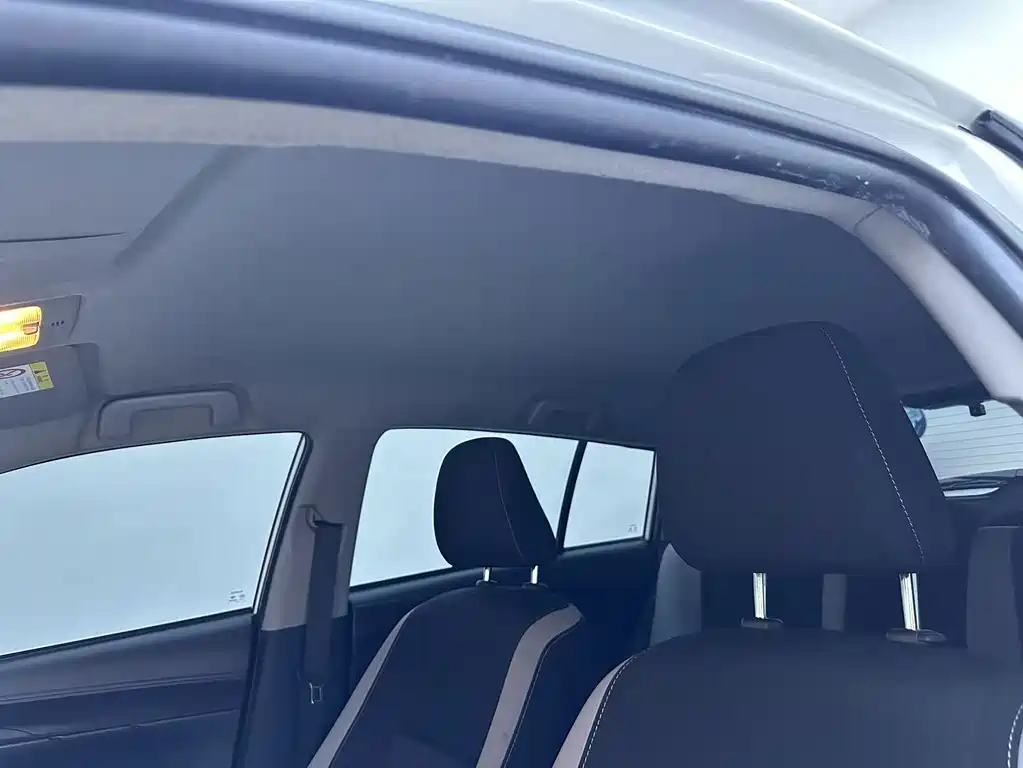 Toyota Yaris L 2022 — фото 9