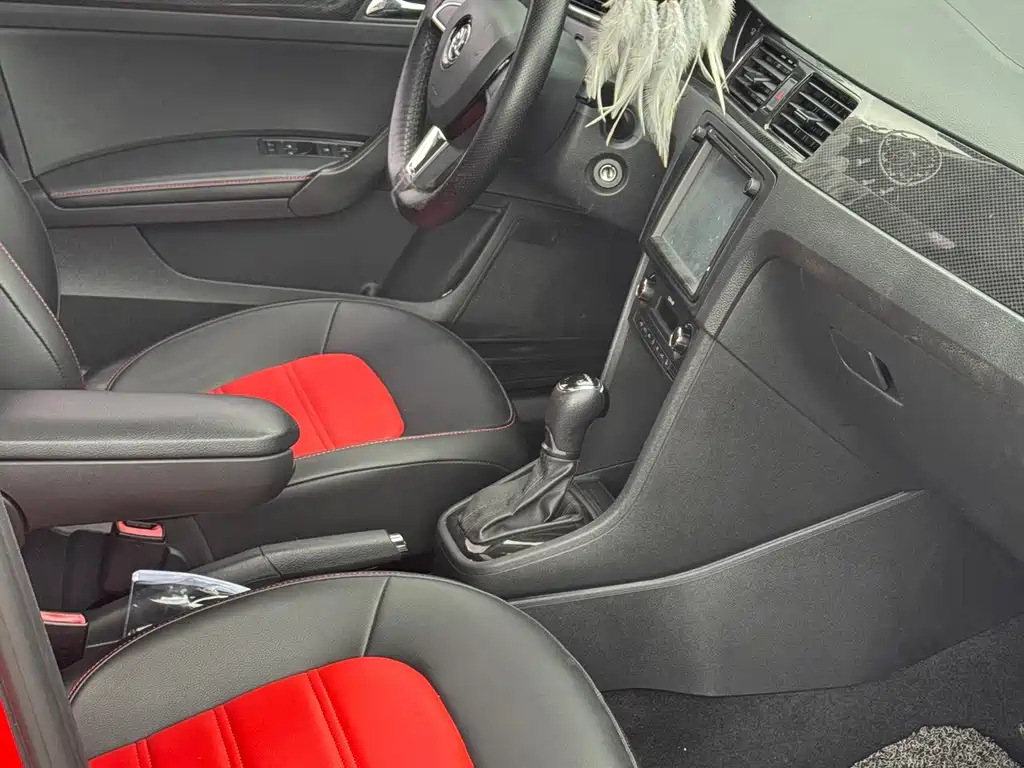 Skoda Rapid Spaceback 2016 — фото 14