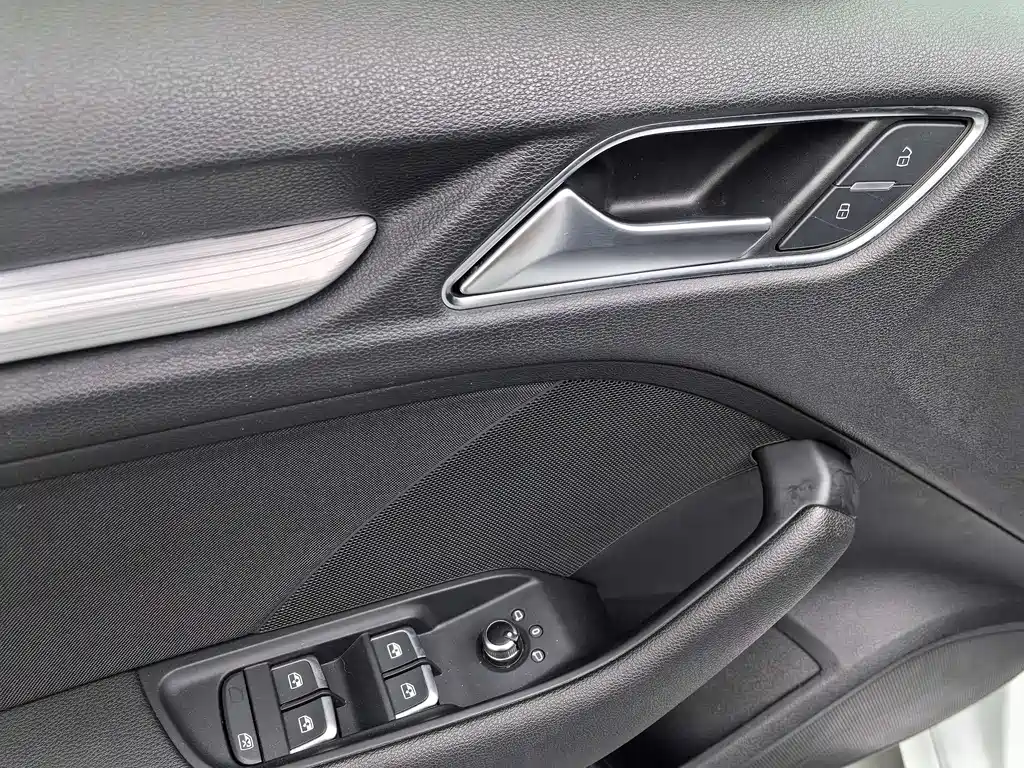 Audi A3 2019 — фото 22