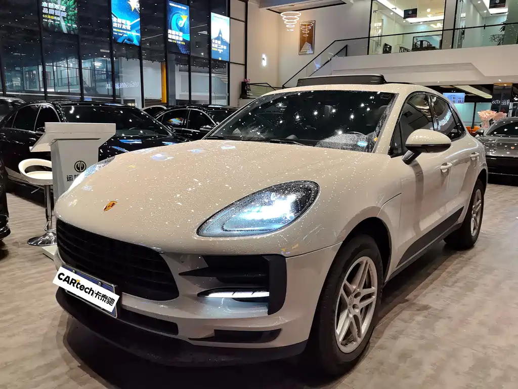 Porsche Macan 2021 — фото 1