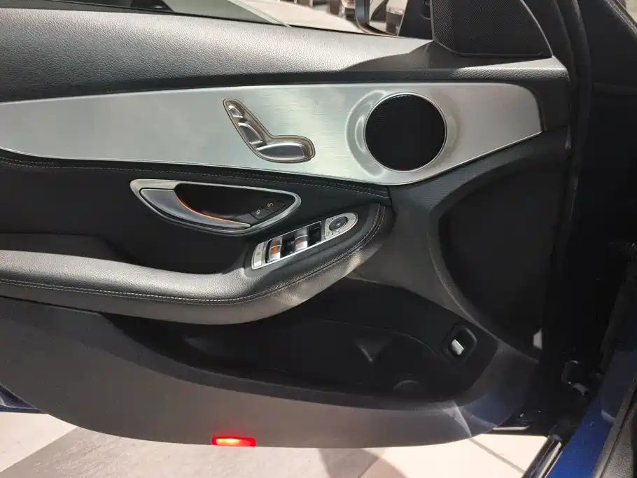 Mercedes-Benz C-Class 2019