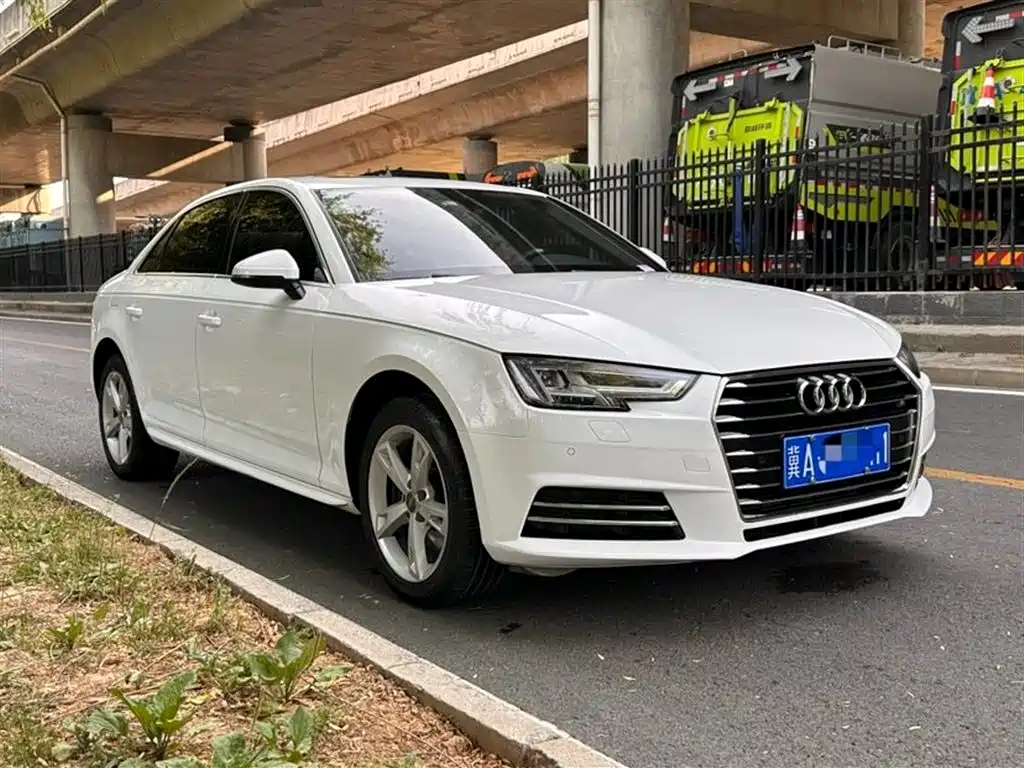 Audi A4L 2017 — фото 2