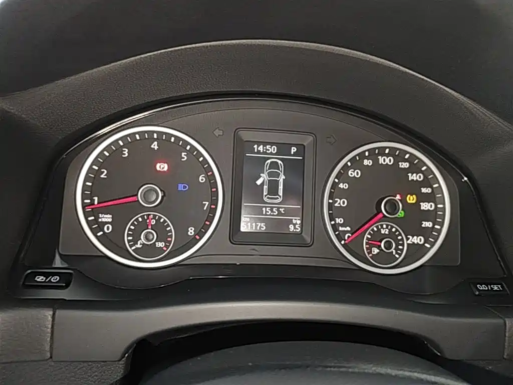 Volkswagen Tiguan 2018 — фото 12