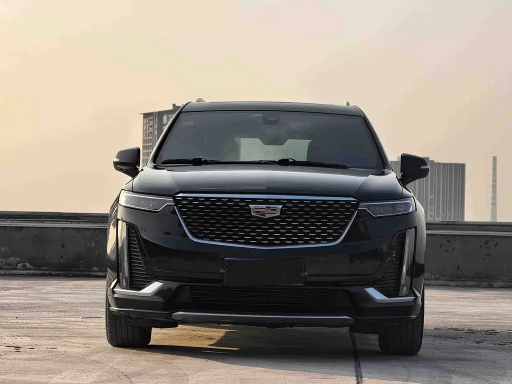 Cadillac XT6 2021 — фото 2