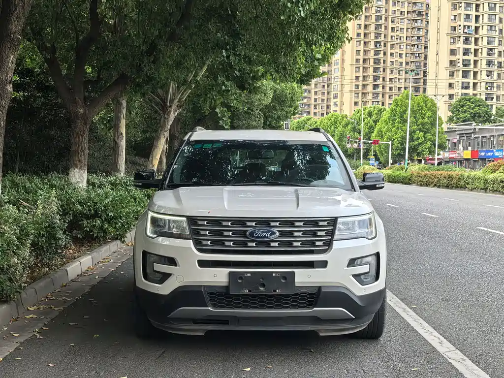 Ford Explorer 2016 — фото 2