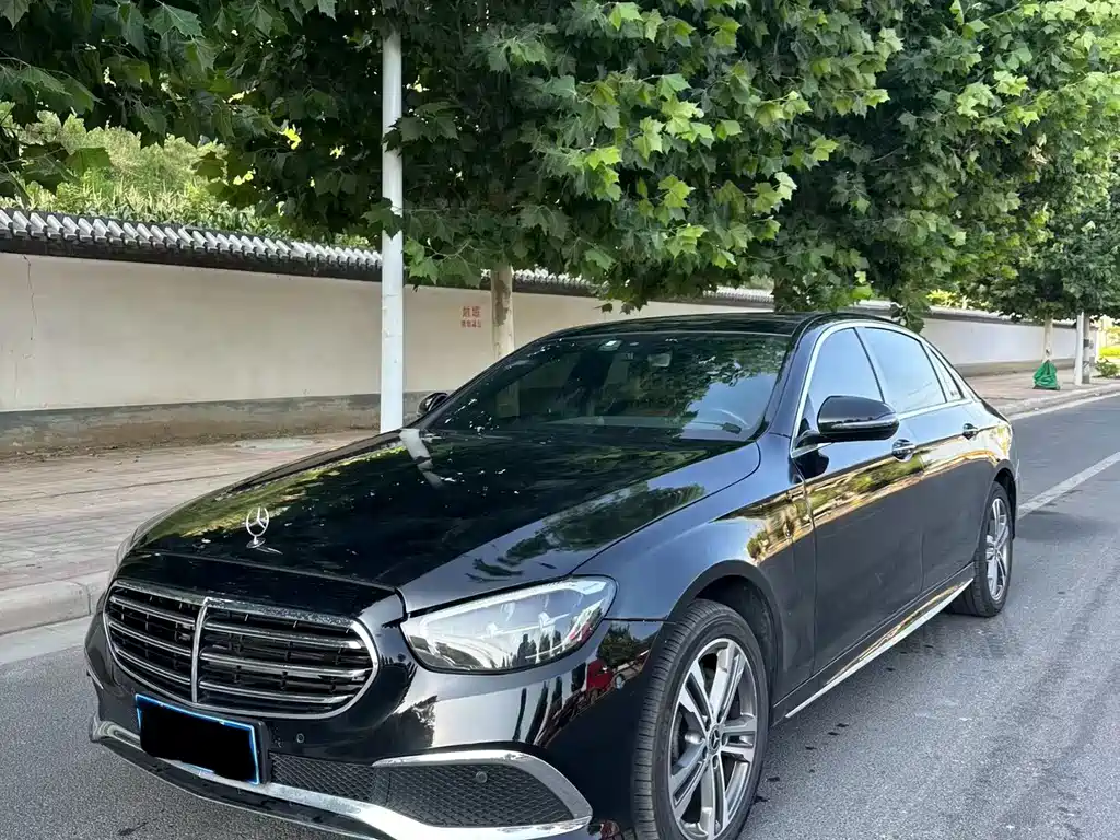 Mercedes-Benz E-Class 2022