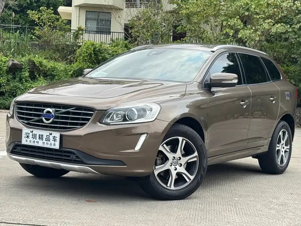 Volvo XC60 2013 — фото 1