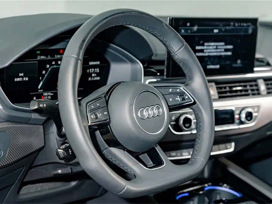 Audi A4L 2023 — фото 10