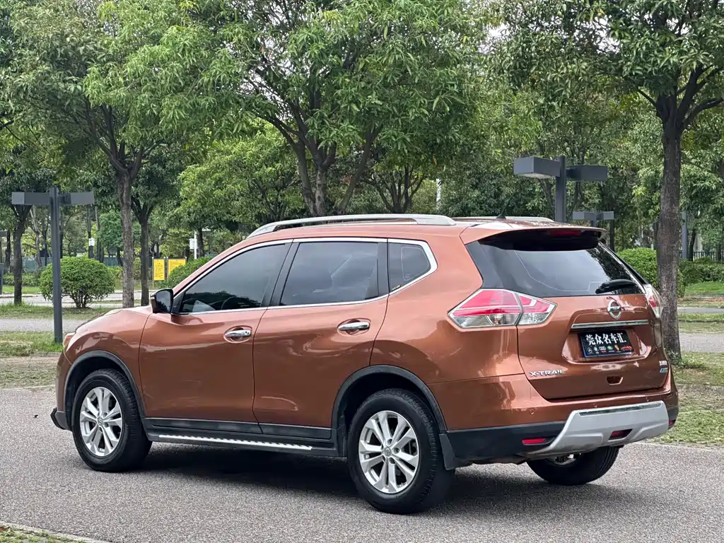 Nissan X-Trail 2015 — фото 9