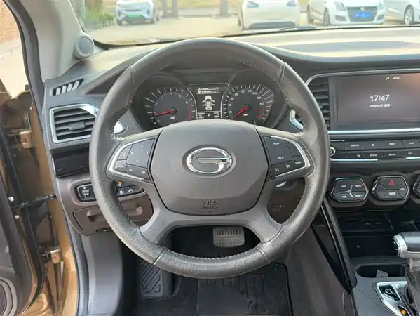 GAC Trumpchi GS4 2015