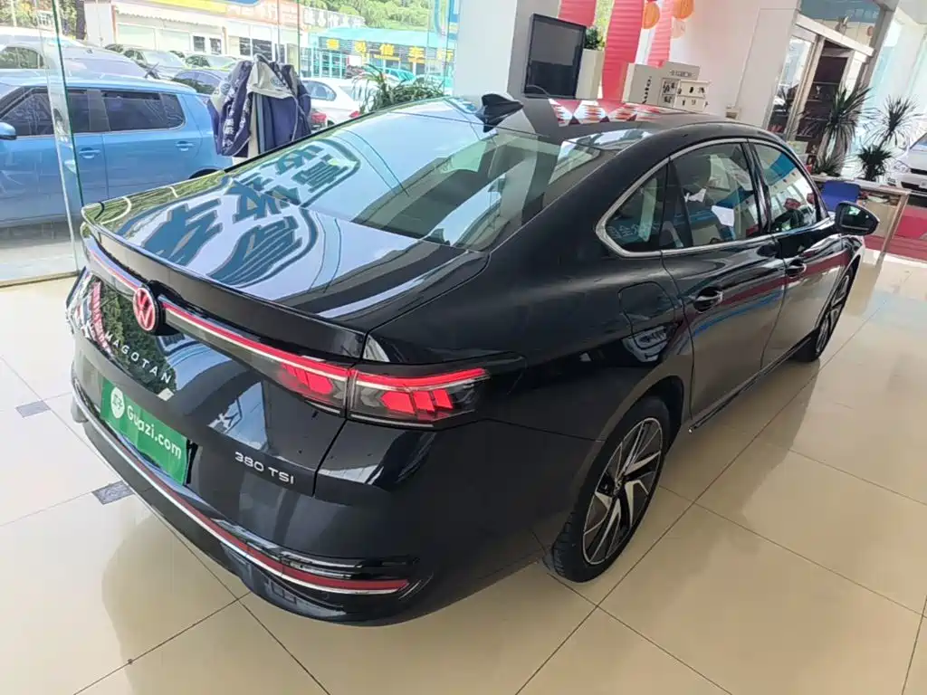 Volkswagen Magotan 2024