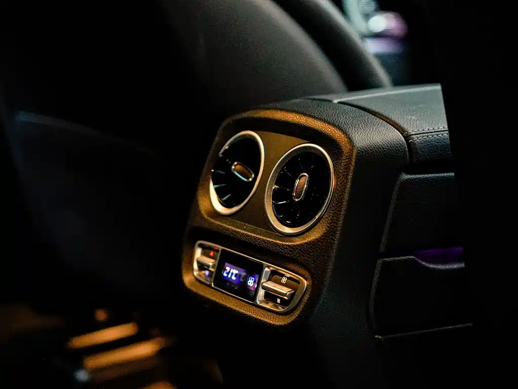 Mercedes-Benz G-Class 2023 — фото 21