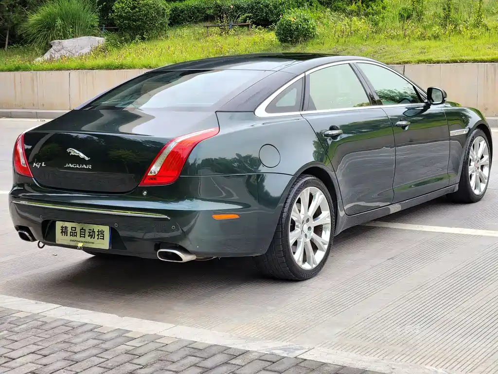 Jaguar XJ 2012