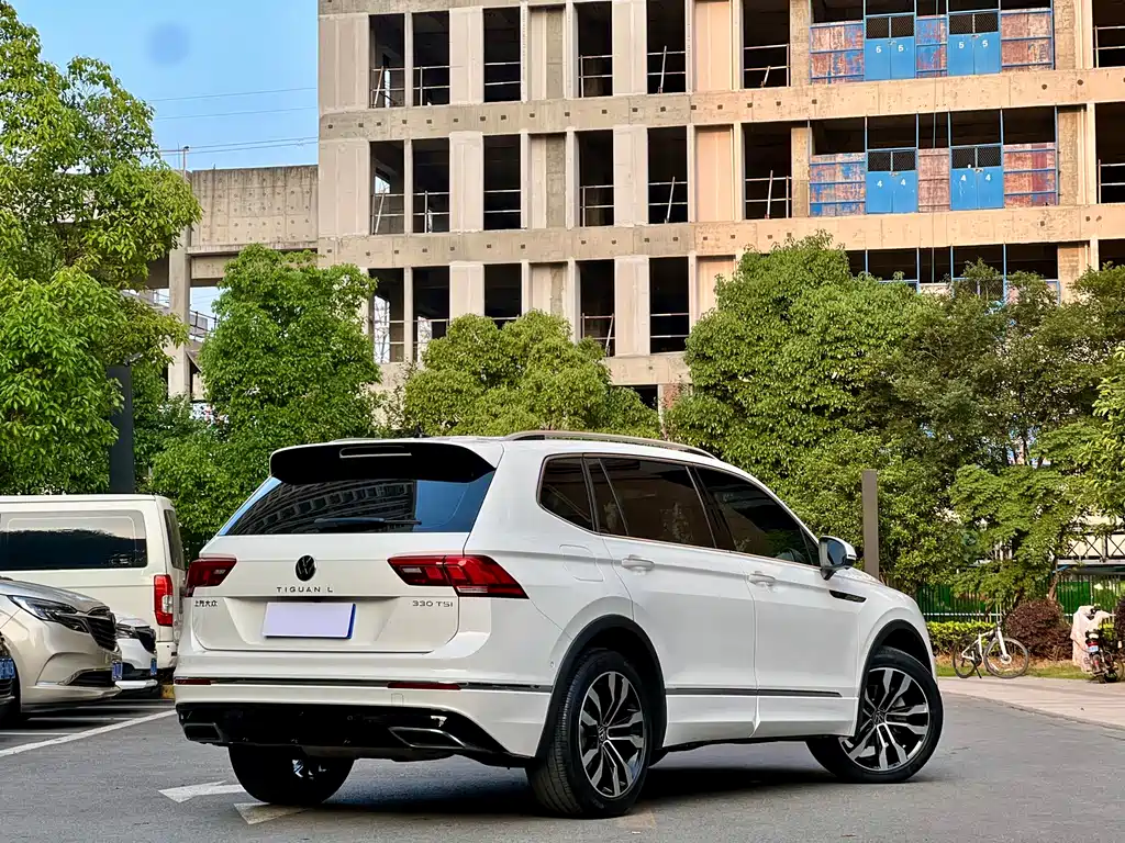 Volkswagen Tiguan L 2021 — фото 23