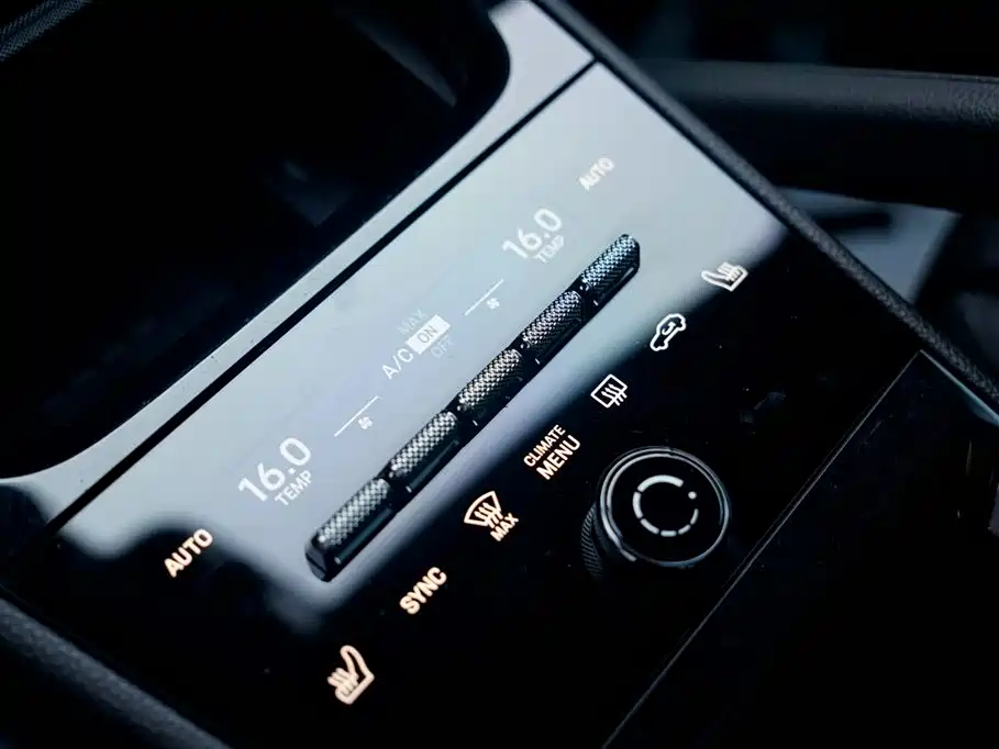Porsche Cayenne 2024 — фото 19