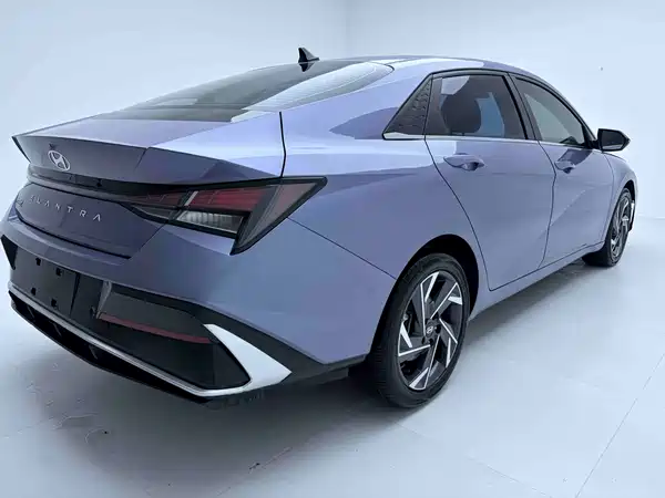 Hyundai Elantra 2023