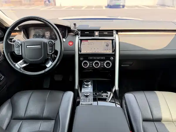 Land Rover Discovery 2018