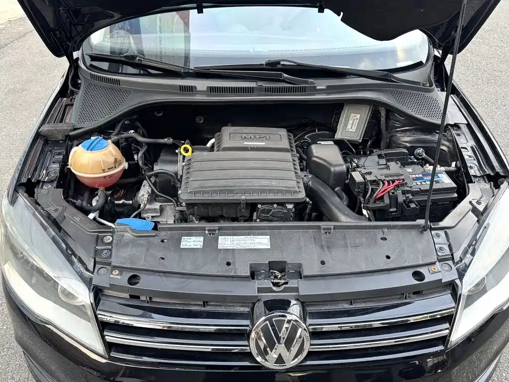 Volkswagen Jetta 2014 — фото 8
