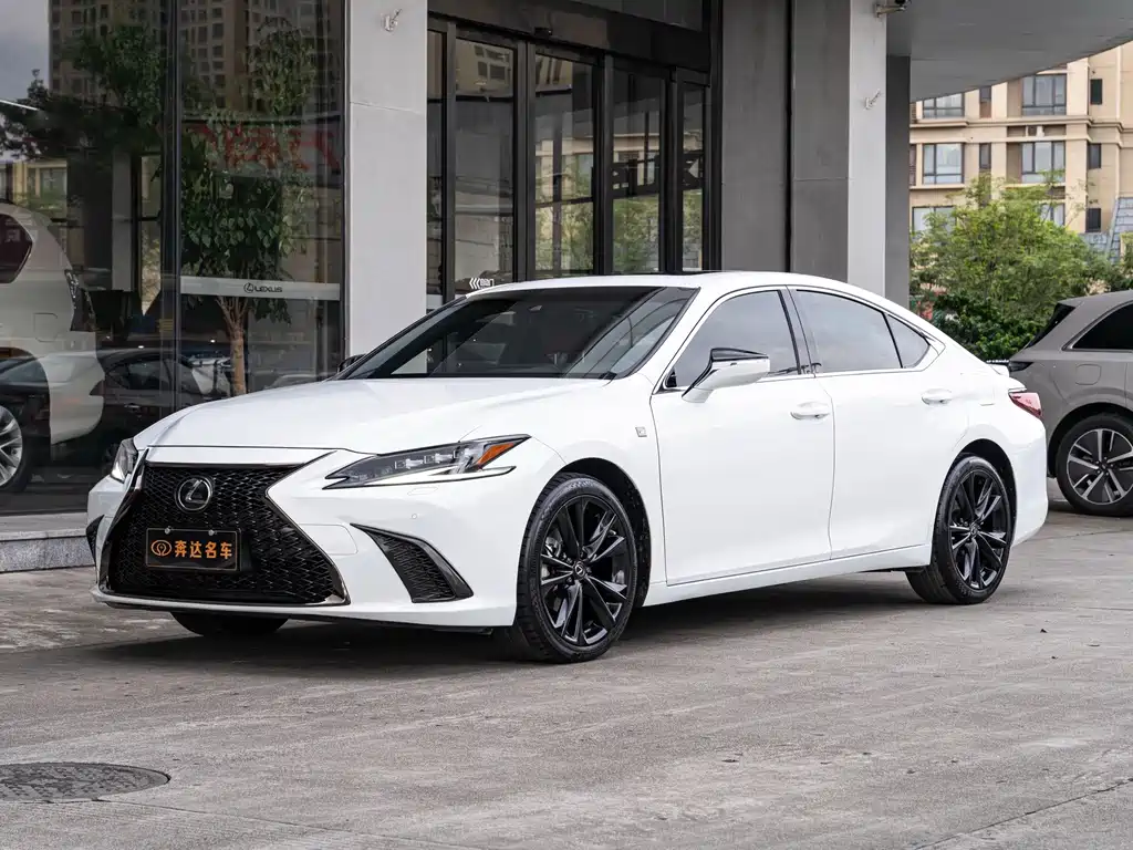 Lexus ES 2023