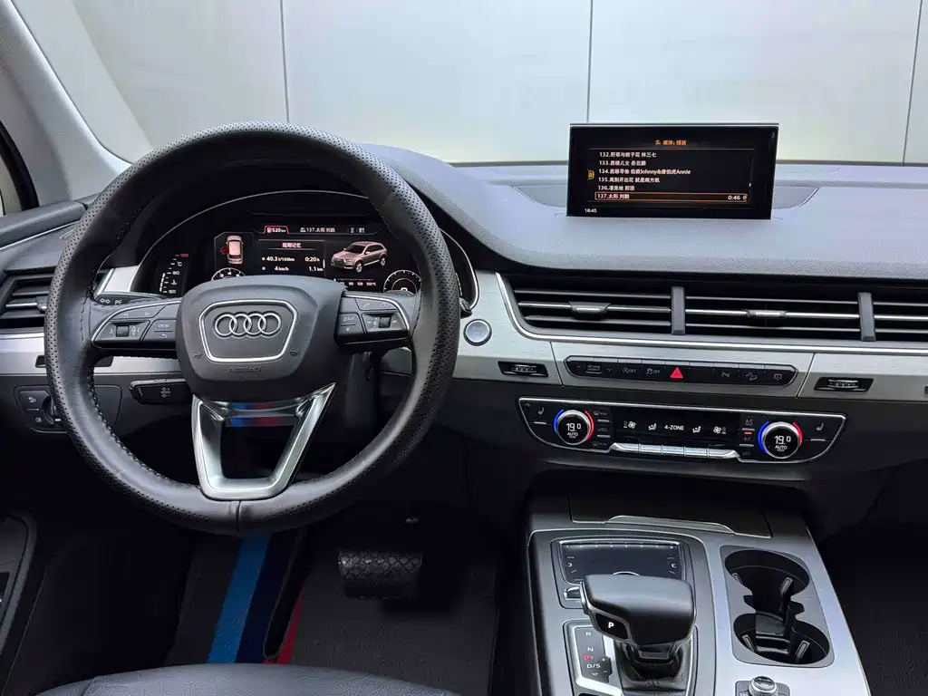 Audi Q7 2019 — фото 14