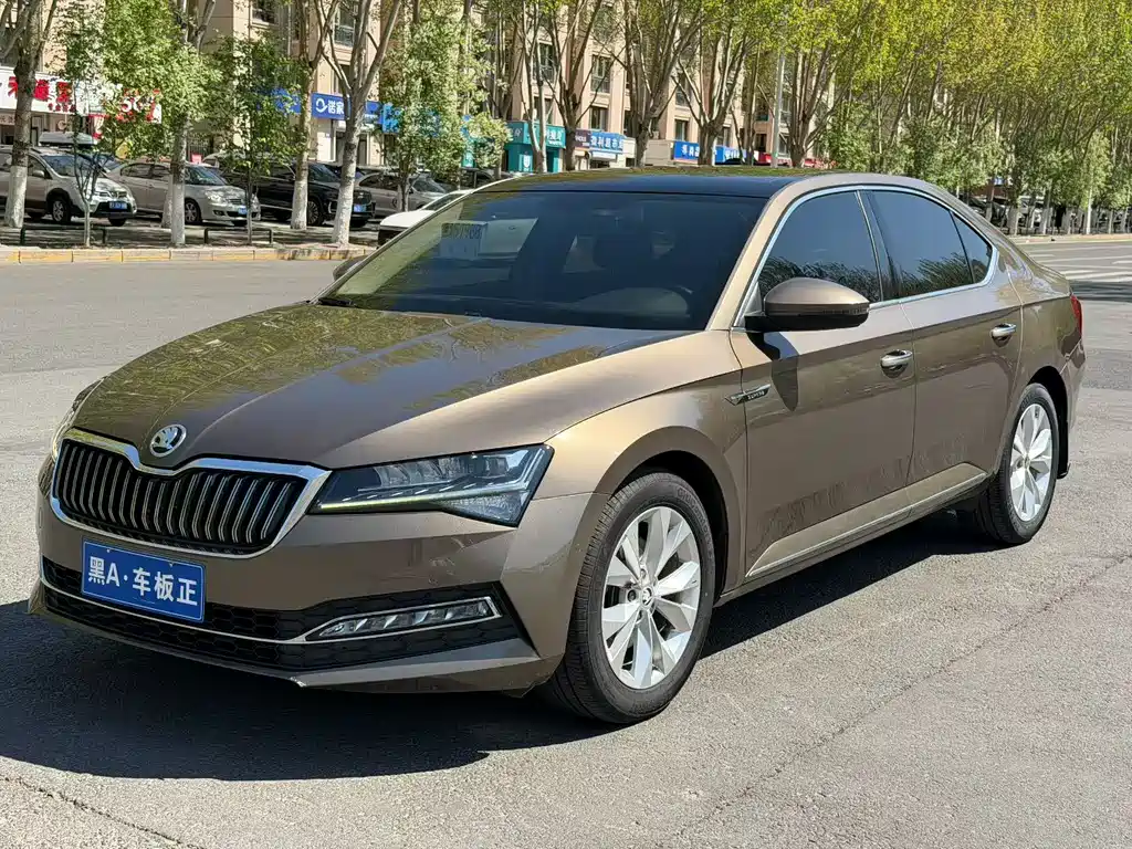 Skoda Superb 2020 — фото 3