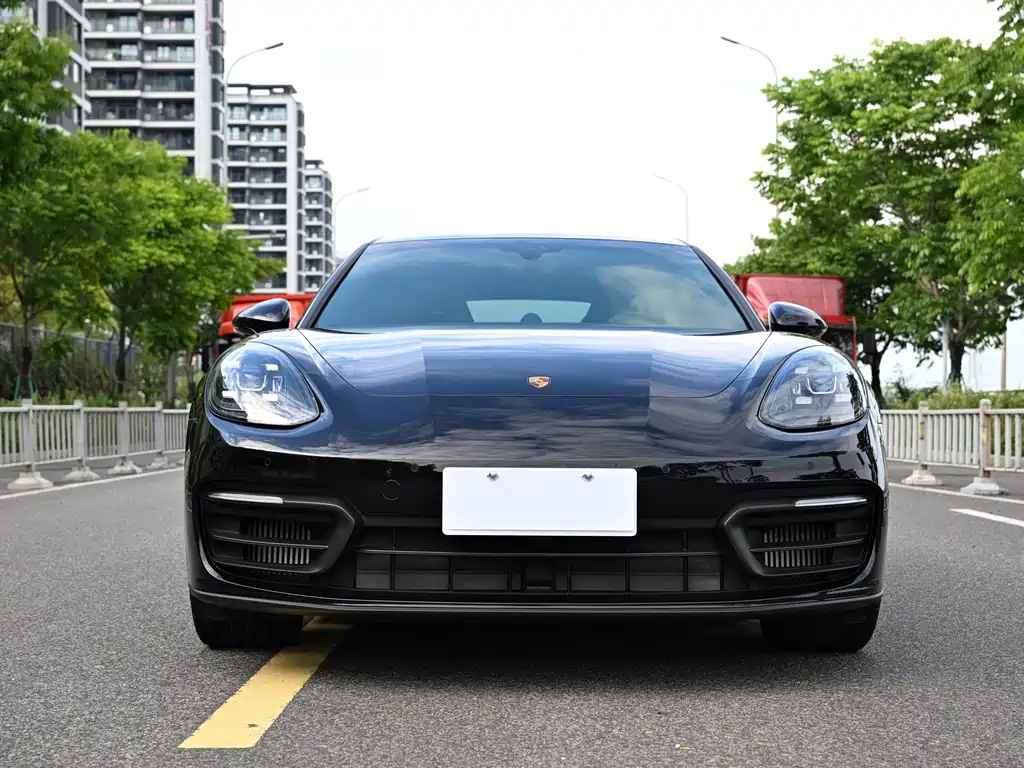 Porsche Panamera 2021 — фото 2