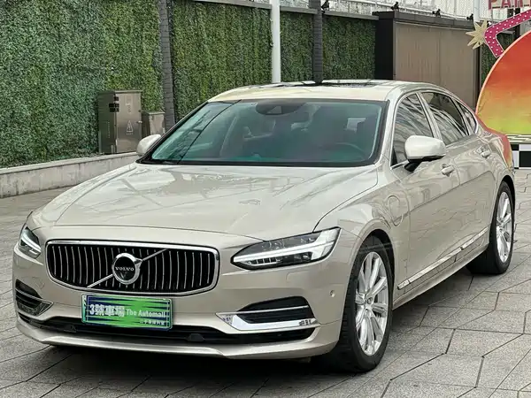 Volvo S90 Plug-In Hybrid 2019