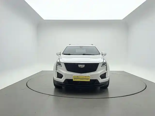 Cadillac XT5 2023 — фото 2