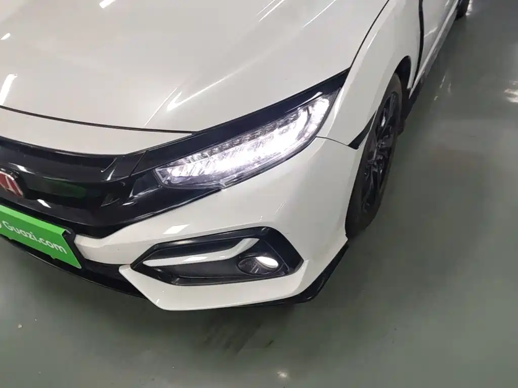 Honda Civic 2020 — фото 24