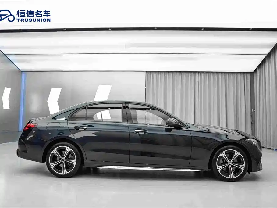Mercedes-Benz C-Class 2021