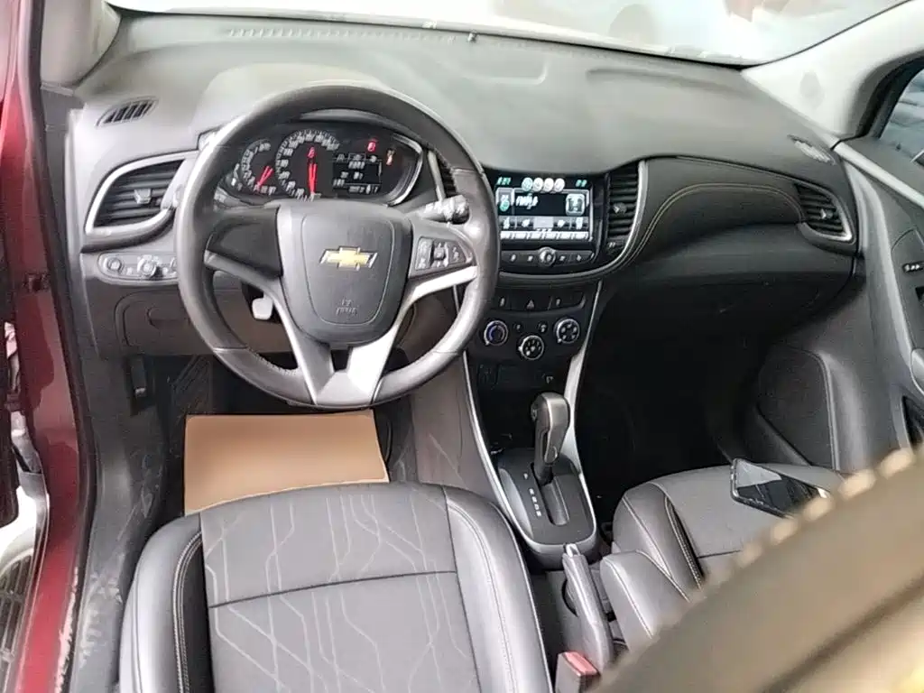 Chevrolet Trax 2017 — фото 10
