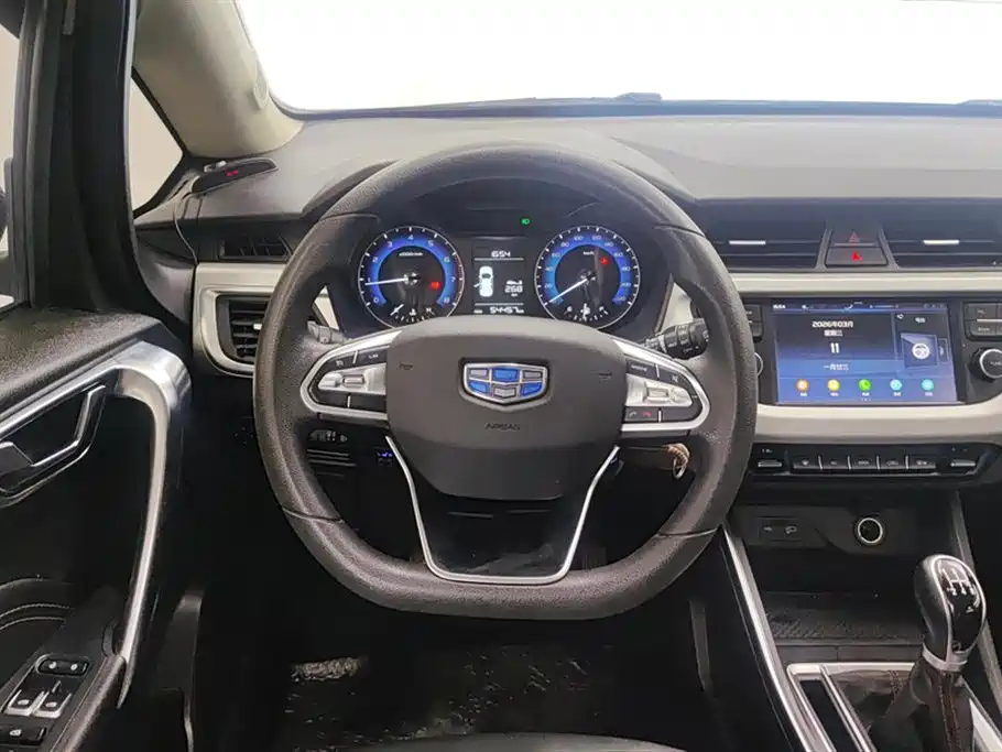 Geely Vision X3 2020 — фото 15