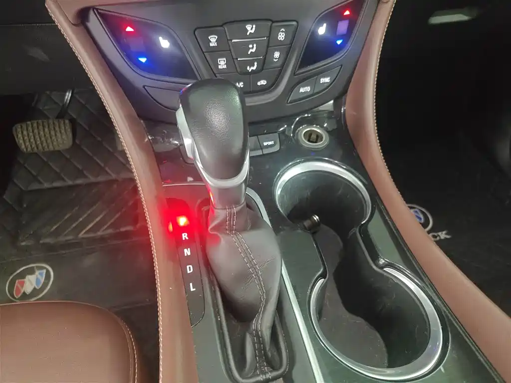 Buick Envision Plus 2020 — фото 14